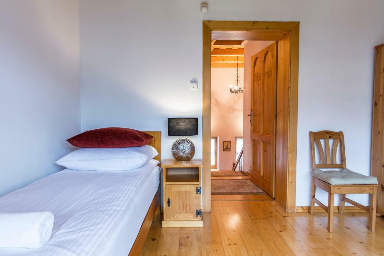 Udanypobyt Dom Z Ogrodem Villa *